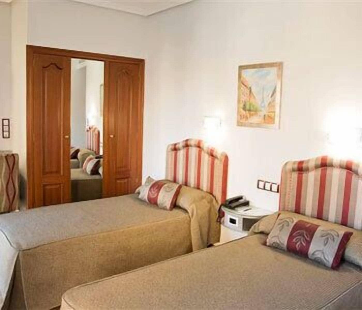 Hotel Tibur Сарагоса Екстер'єр фото