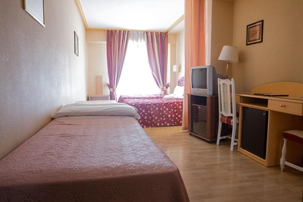 Hotel Tibur Сарагоса Екстер'єр фото