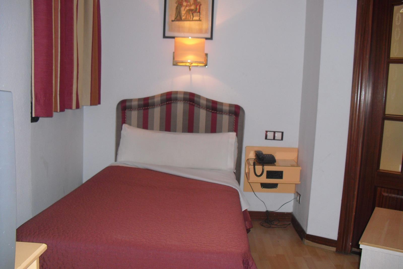 Hotel Tibur Сарагоса Екстер'єр фото