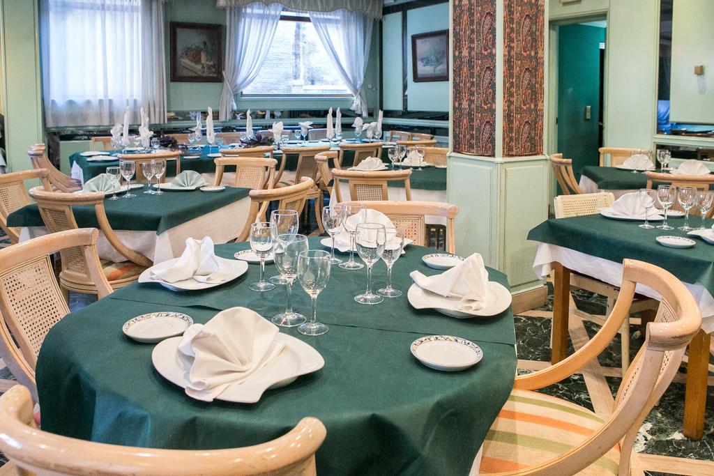 Hotel Tibur Сарагоса Екстер'єр фото