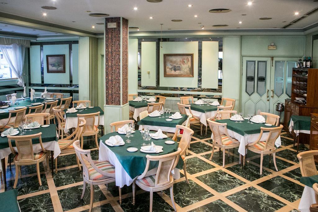 Hotel Tibur Сарагоса Екстер'єр фото
