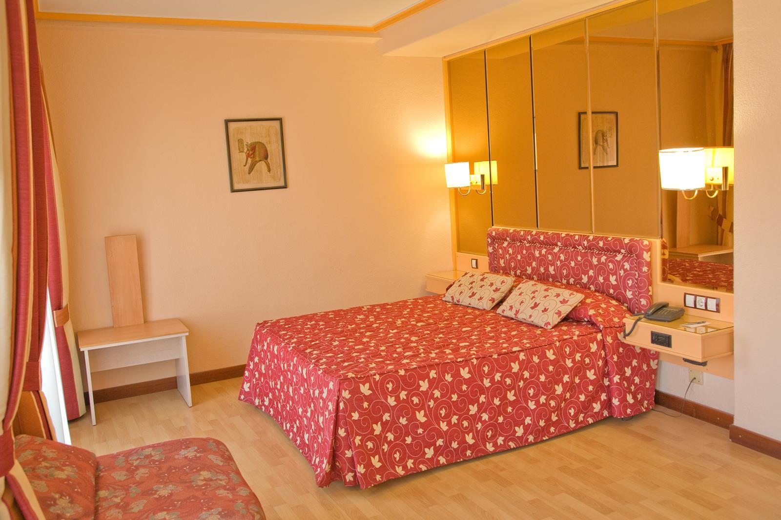 Hotel Tibur Сарагоса Екстер'єр фото