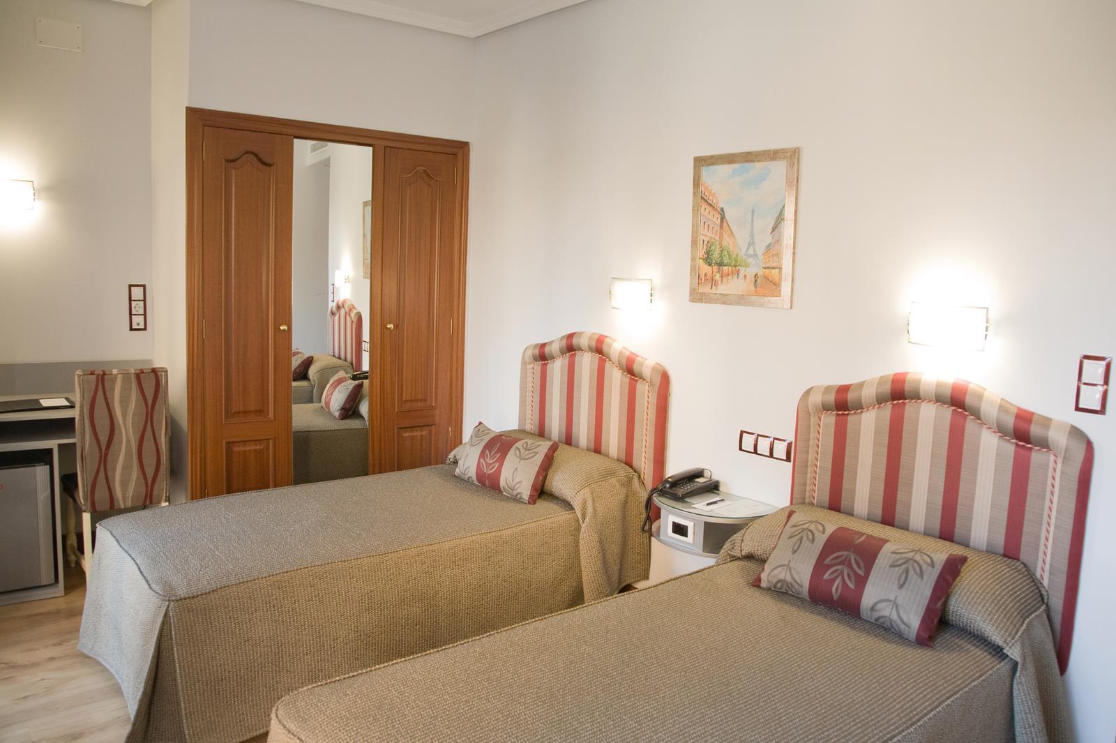 Hotel Tibur Сарагоса Екстер'єр фото